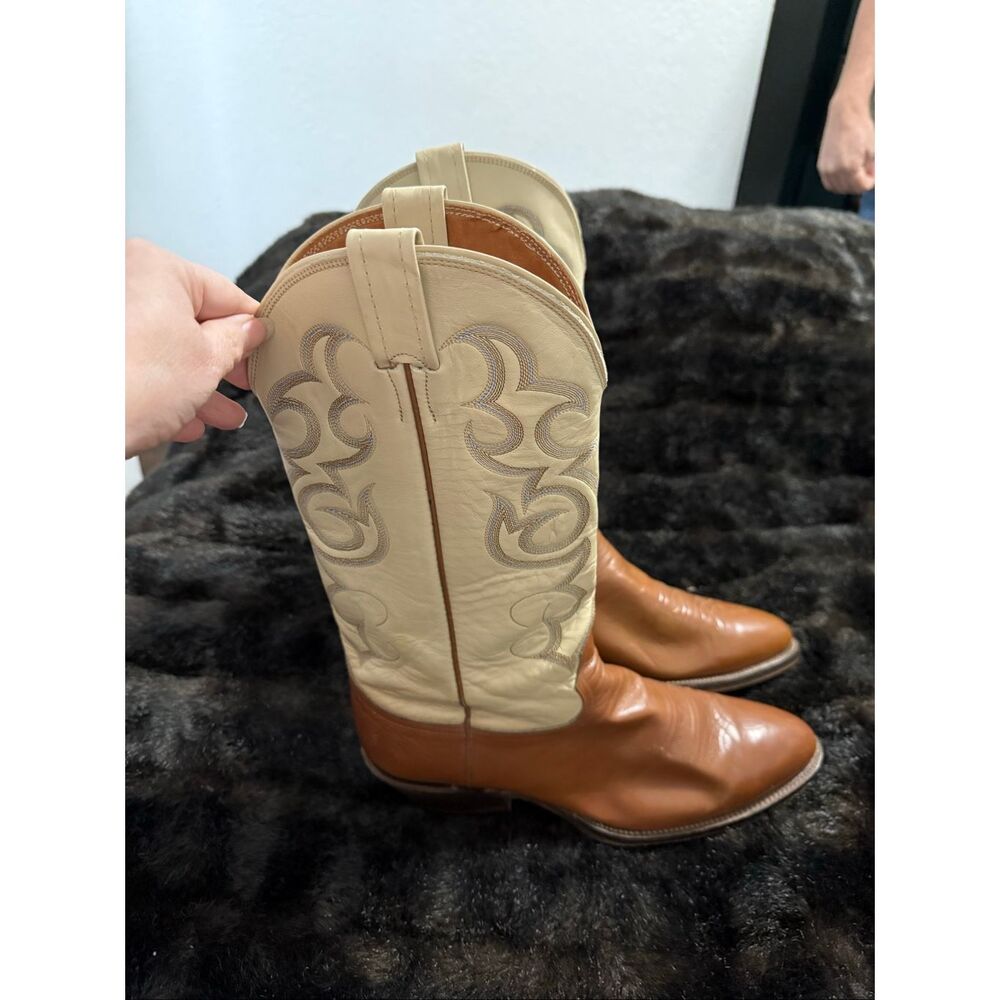 Nocona‎ Cowboy Boots 9.5 D western Texas USA made white and tan scrolled